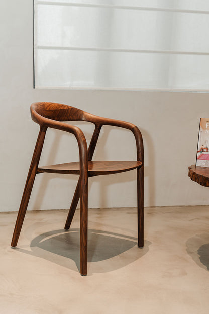 Bosnia Chair – Sleek Design with Timeless Appeal