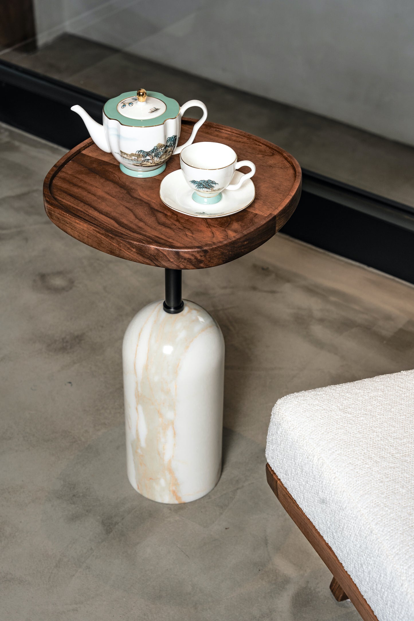 Stockholm Square Side Table – Timeless Craftsmanship in a Modern Design