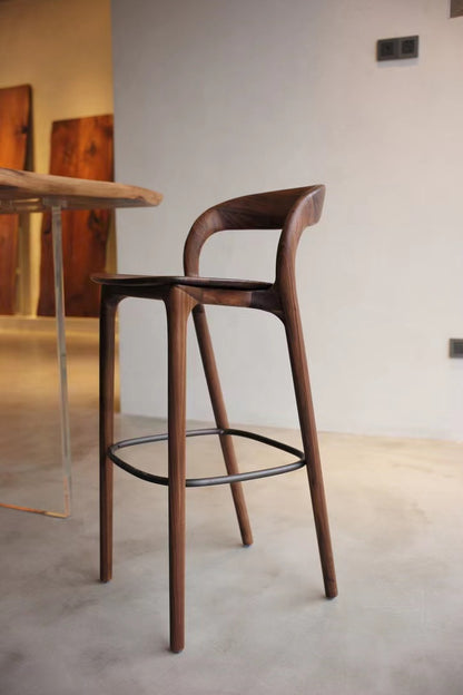 Gordon Bar Chair – A Statement of Style and Sophistication