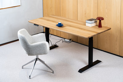 Adjustable White Oak Table – Modern Elegance Meets Versatile Design