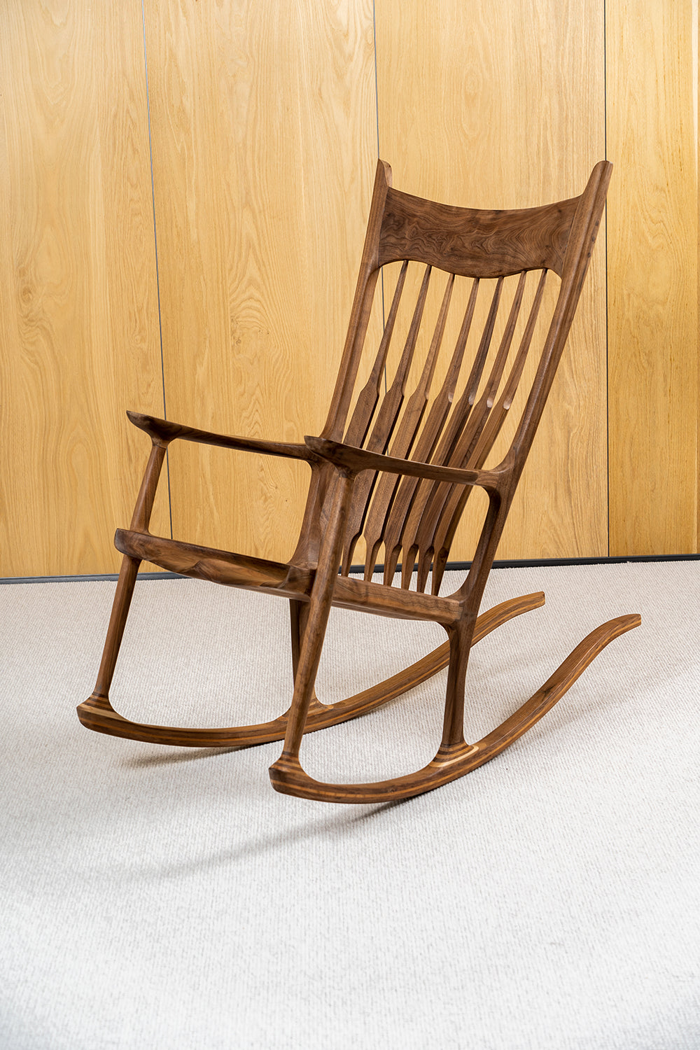 Maloof Rocking Chair – A Modern Classic in Timeless Craftsmanship