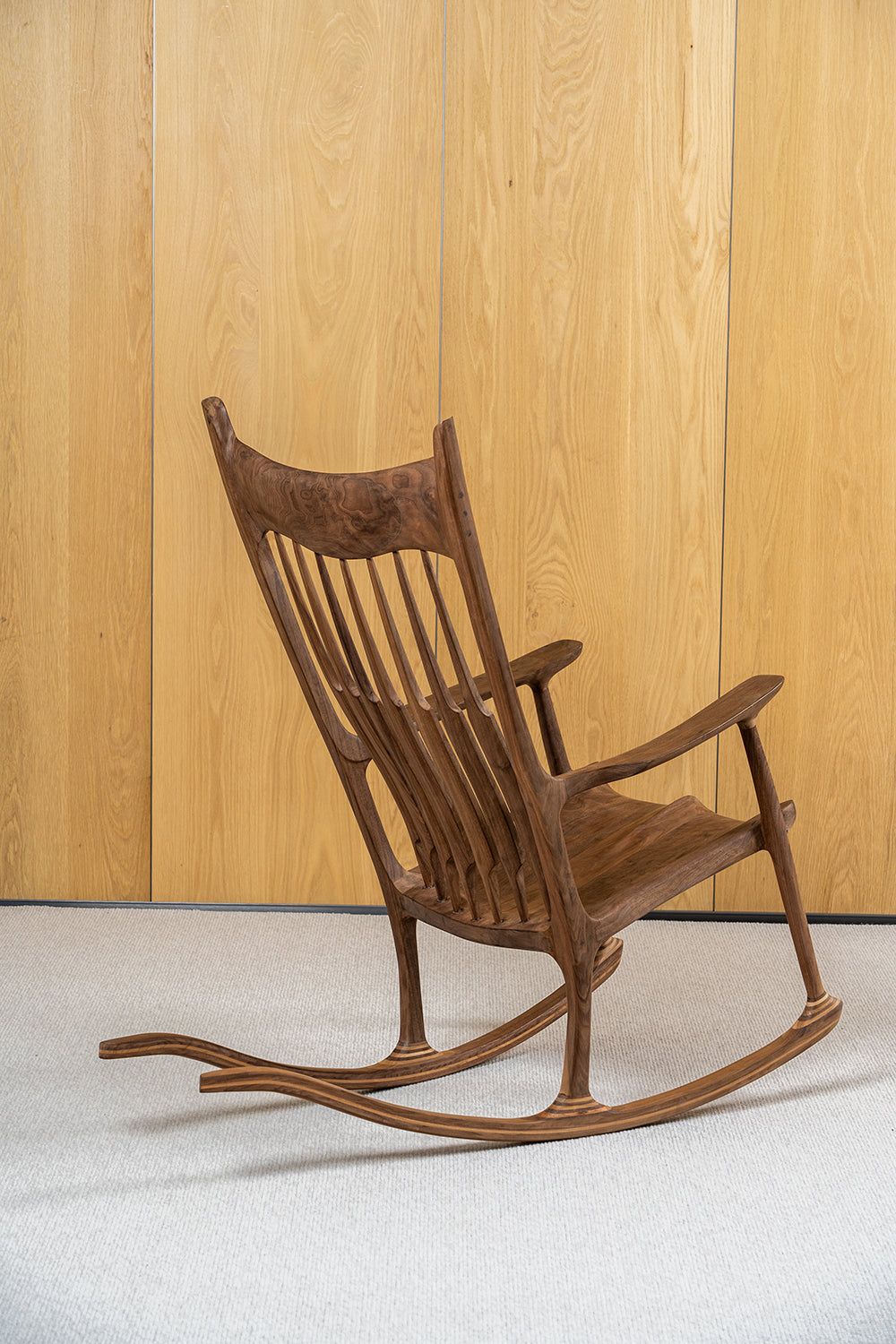 Maloof Rocking Chair – A Modern Classic in Timeless Craftsmanship