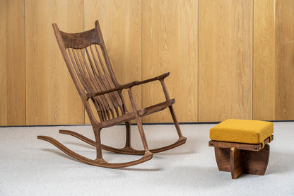 Maloof Rocking Chair – A Modern Classic in Timeless Craftsmanship