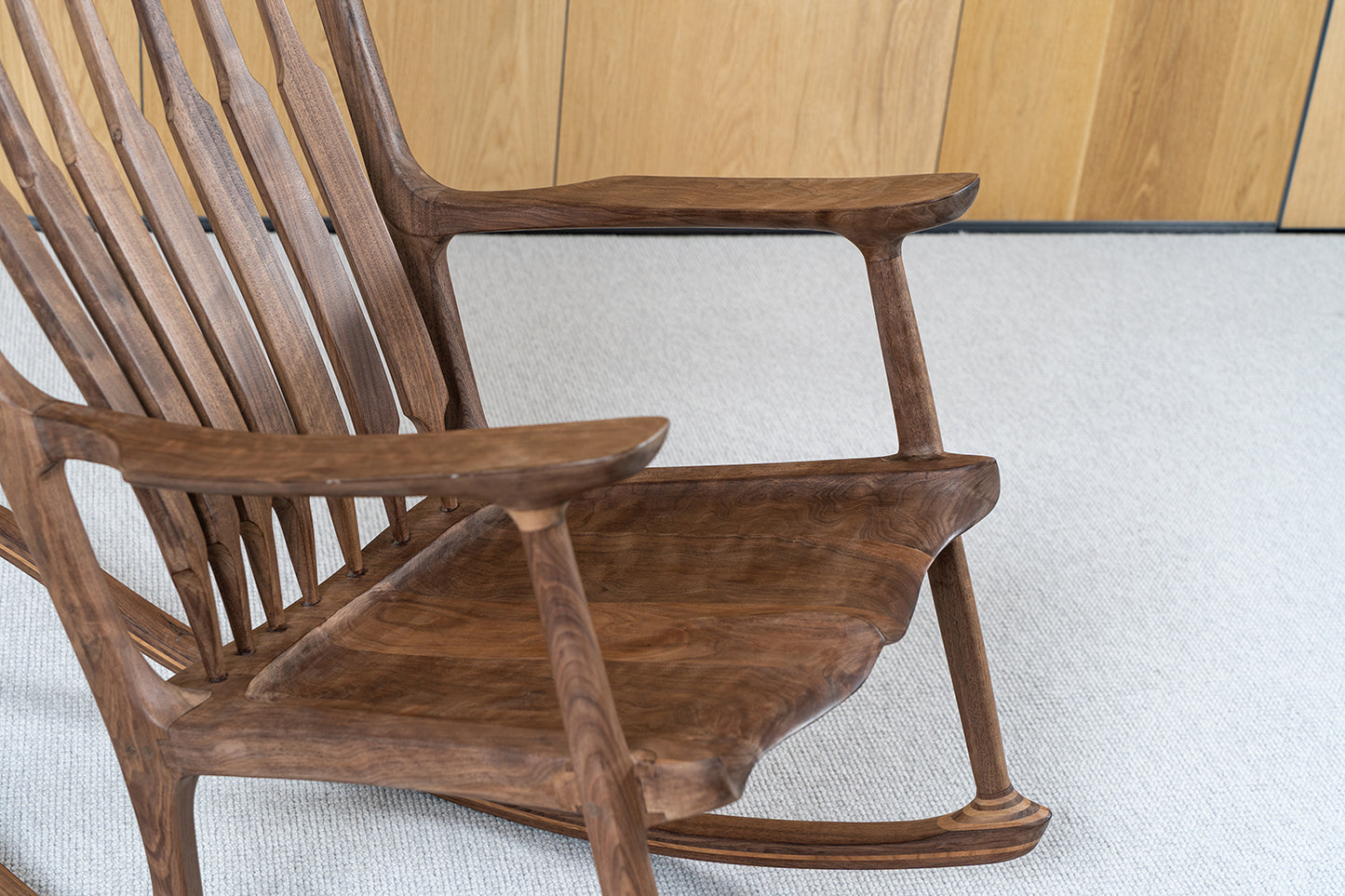 Maloof Rocking Chair – A Modern Classic in Timeless Craftsmanship